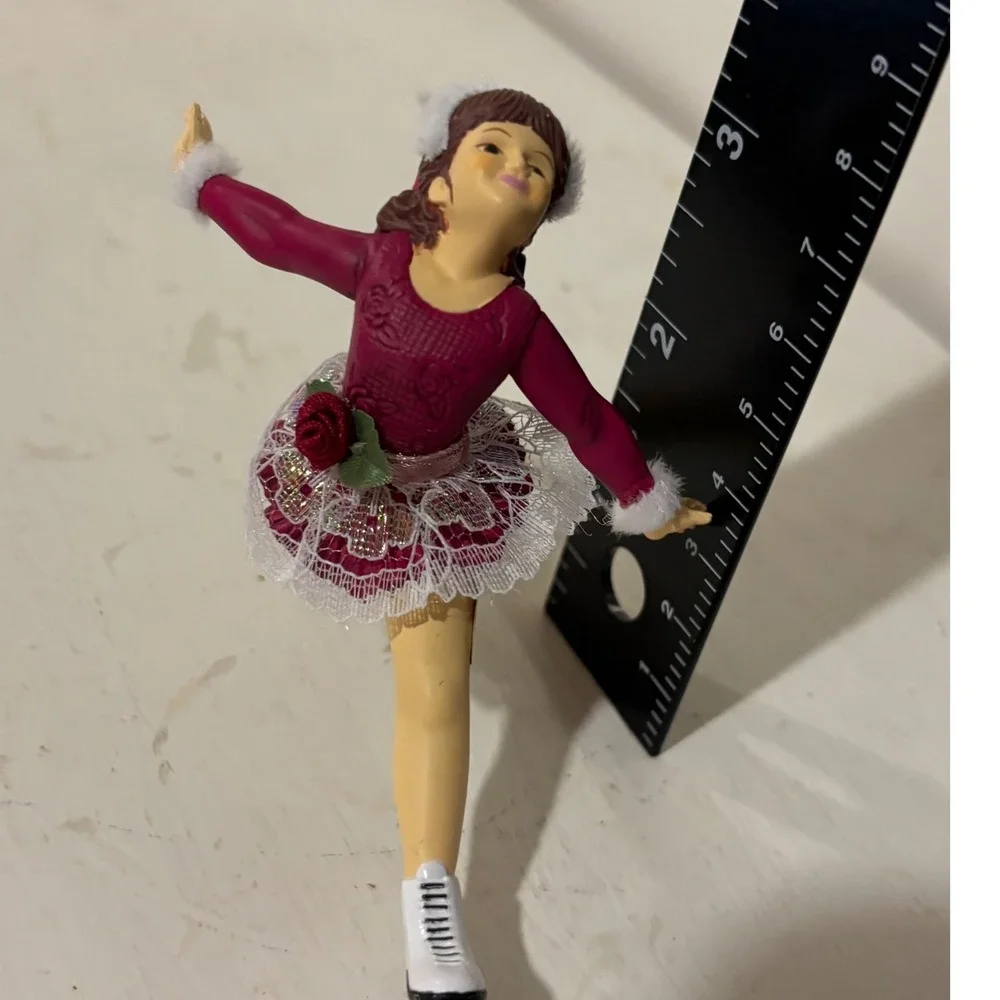 Carlton Cards Heirloom Elegance‎ on Ice Skater Christmas Ornament 1995 CXOR-095A